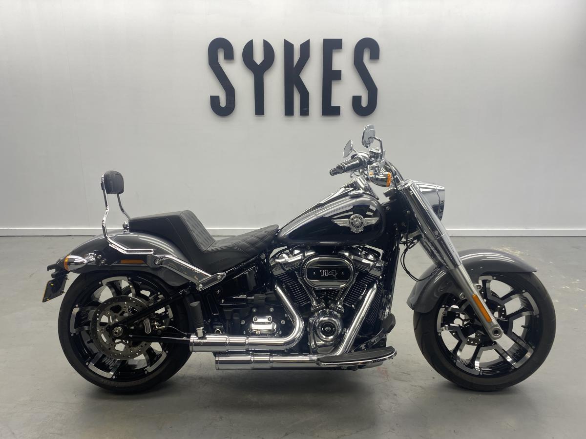 2021 Harley-Davidson FLFBS Softail Fat Boy 114 in Gauntlet Grey and Black