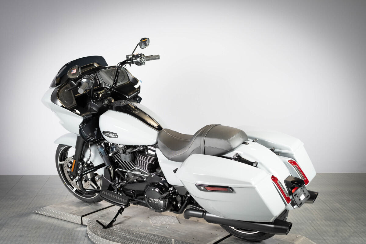 2026 Harley-Davidson® Road Glide™ FLTRX, photo 7