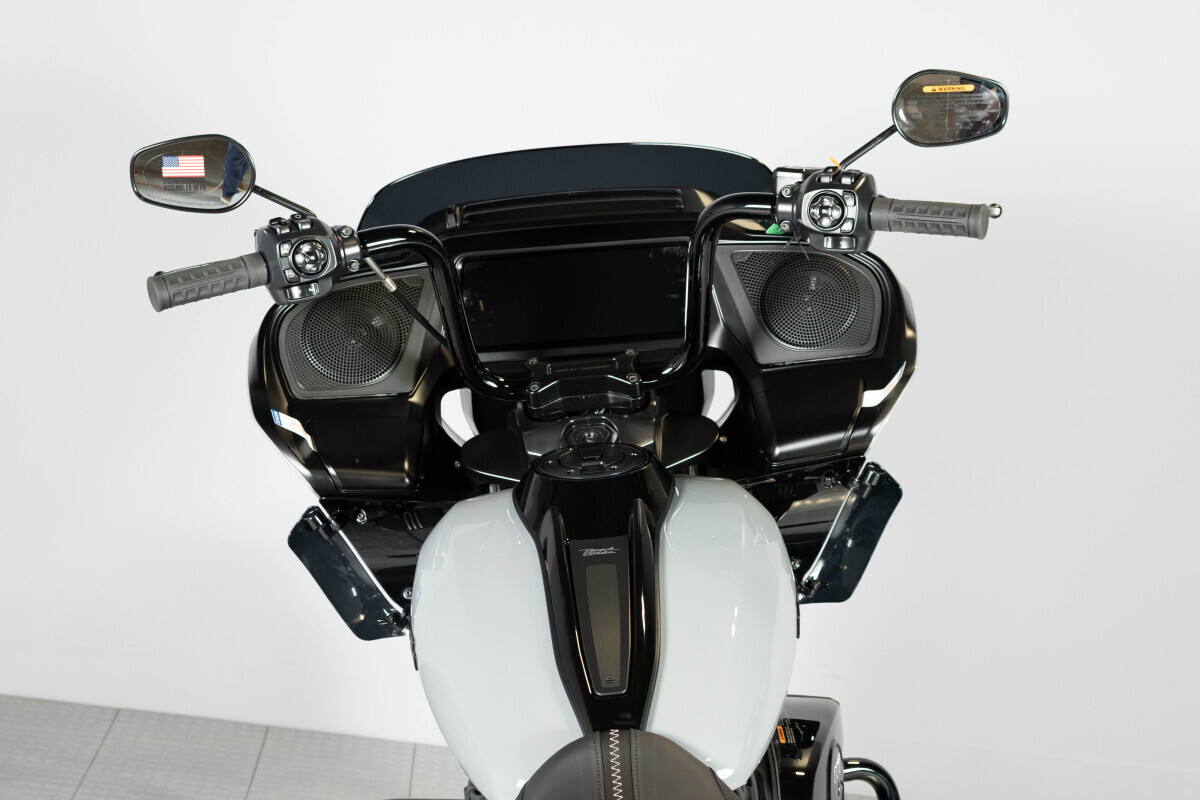 2026 Harley-Davidson® Road Glide™ FLTRX, photo 22