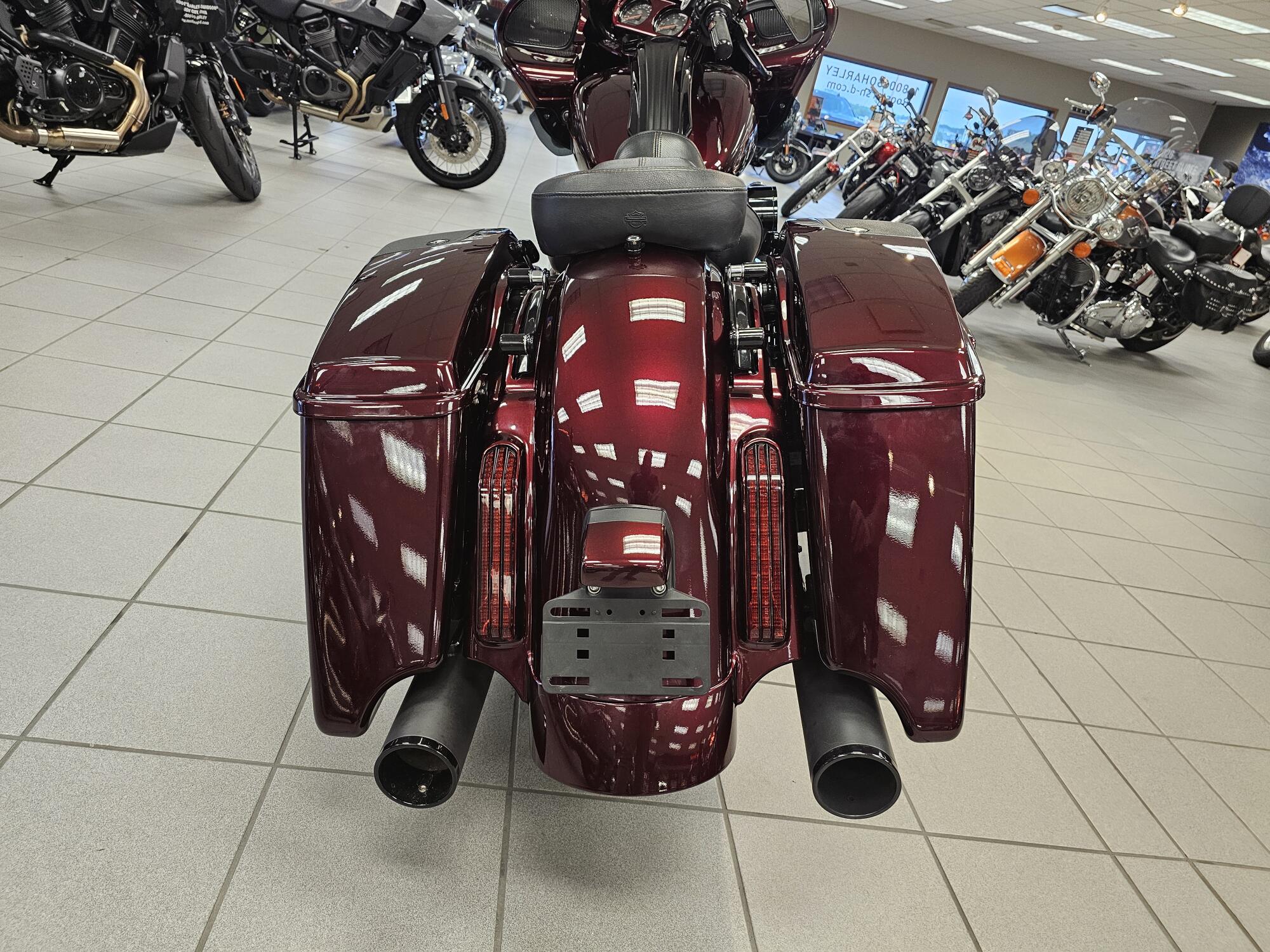 FLTRXSE 2018 CVO™ Road Glide®, photo 18