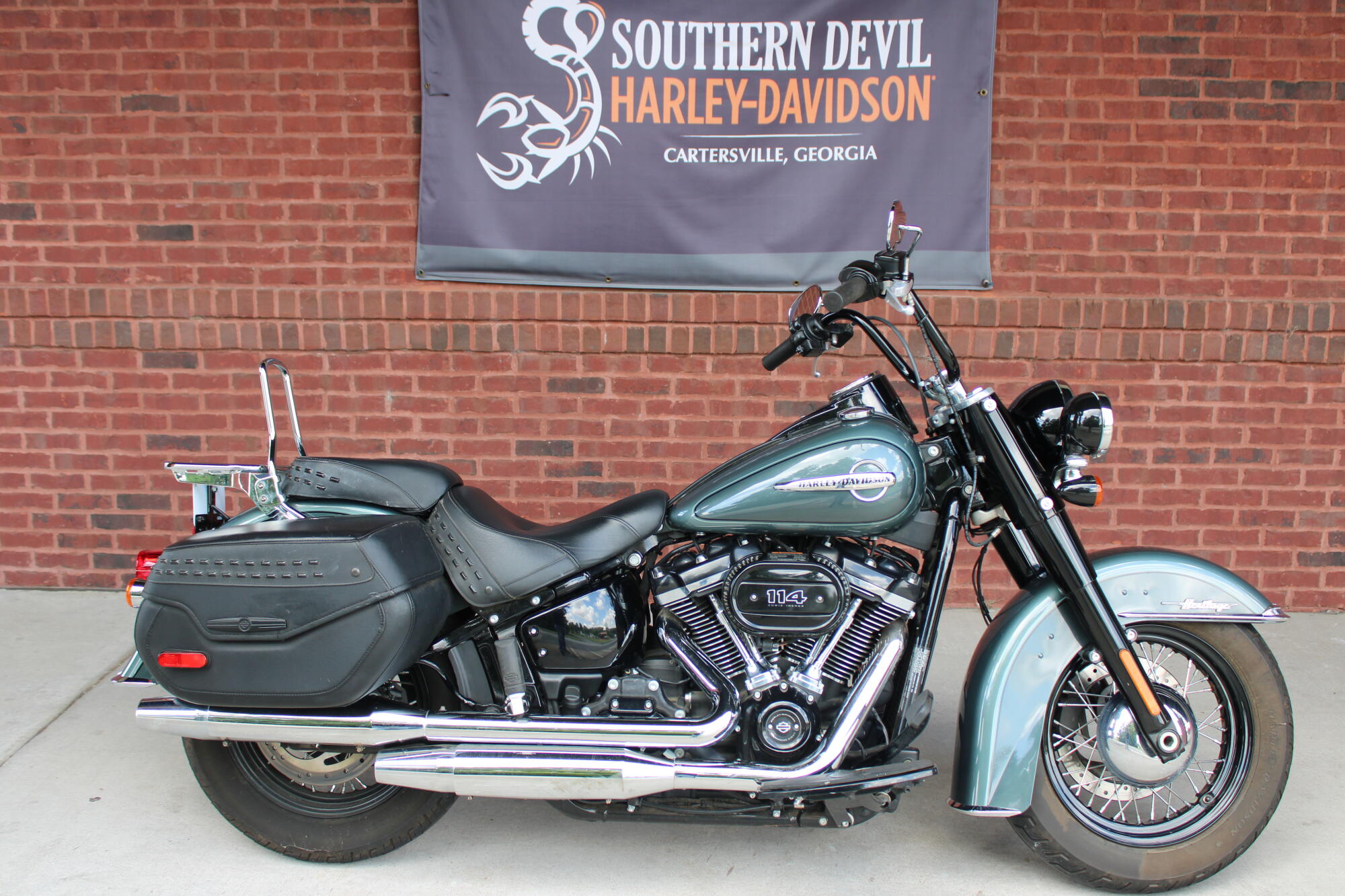 2020 Harley-Davidson® Heritage Classic 114 Silver Pine/Spruce