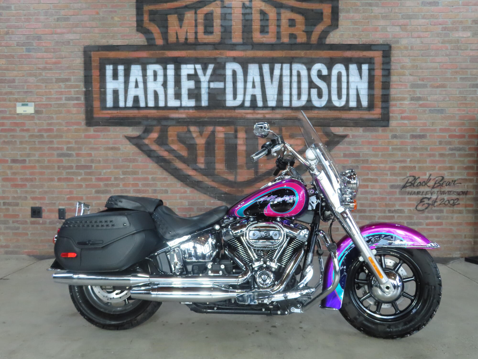 2022 Harley-Davidson® Heritage Classic 114 FLHCS