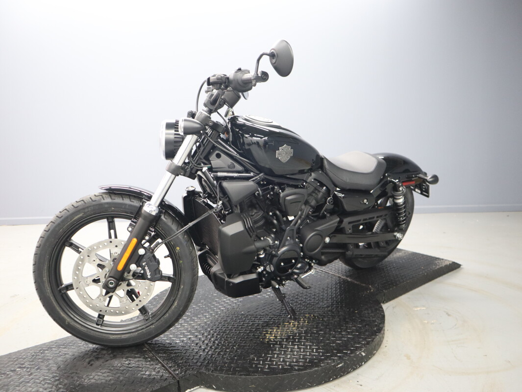 2026 Harley-Davidson® Nightster™ RH975, photo 4