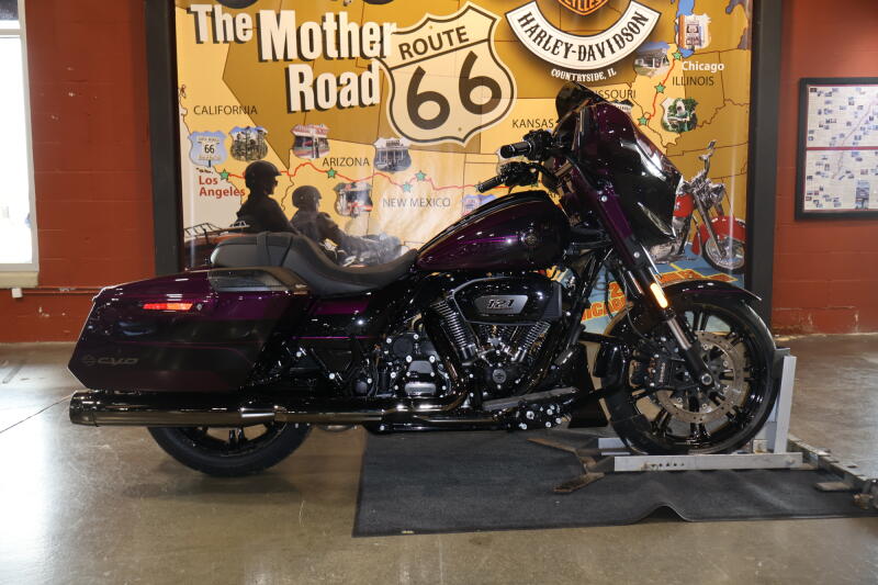 FLHXSE 2025 CVO™ Street Glide™