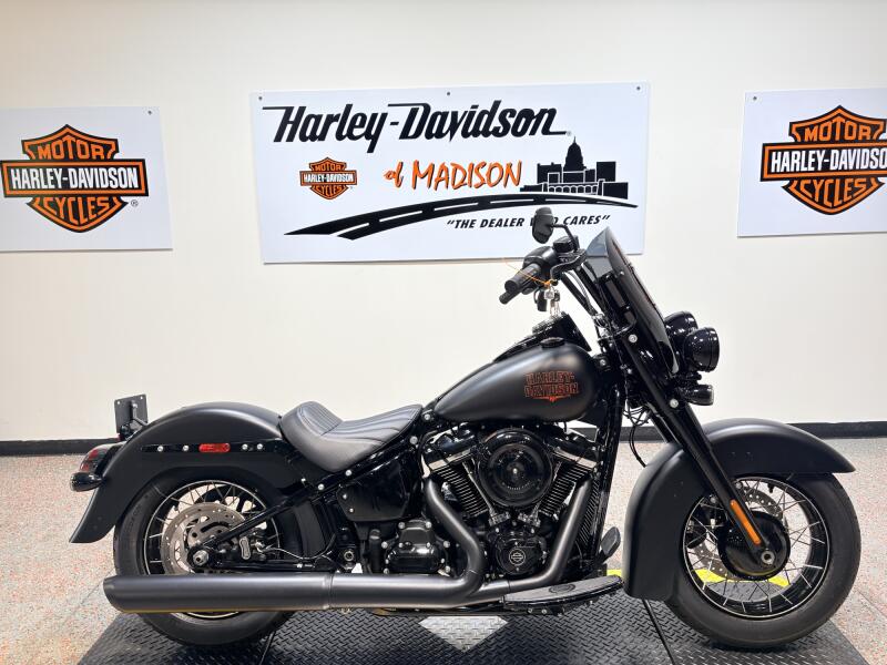 2026 FLHD Harley-Davidson® Deadwood™ Black Denim