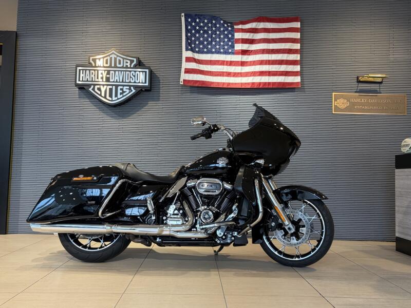 2021 Harley-Davidson® Road Glide® Special Vivid Black