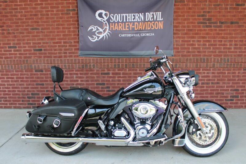 2012 Harley-Davidson Road King Classic BLACK W/ PINSTRIPE