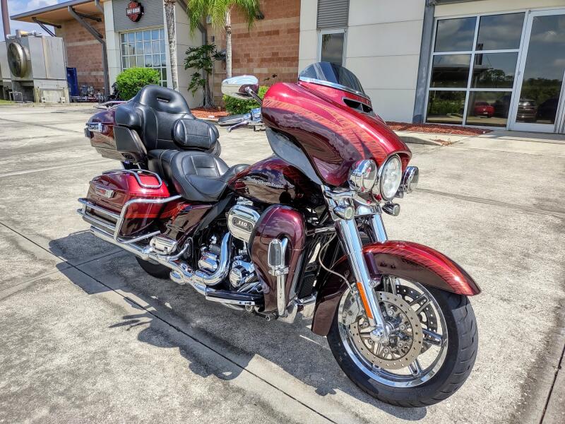 Harley-Davidson® CVO™ Electra Glide Ultra Limited® 2014