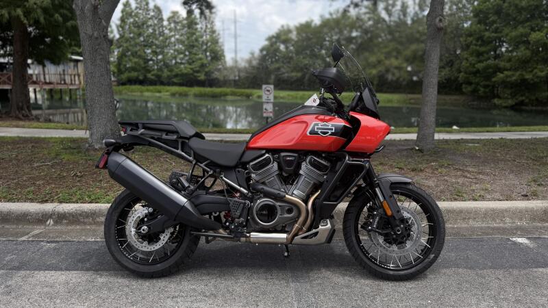 2026 Harley-Davidson® Pan America® 1250 Special Blood Orange Black Cast Wheels