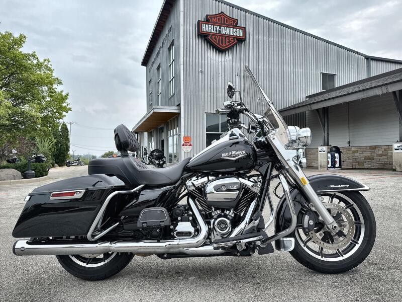 2019 Harley-Davidson® Road King® Vivid Black