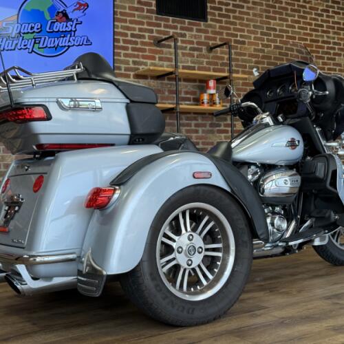 Harley-Davidson® Tri Glide® Ultra 2023 thumb 3