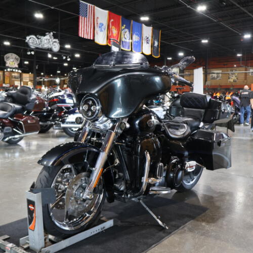 FLHRSE5 2013 CVO™ Road King® thumb 1