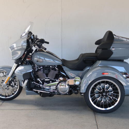 2026 Harley-Davidson® FLHLT Street Glide 3 Limited N858143 thumb 3