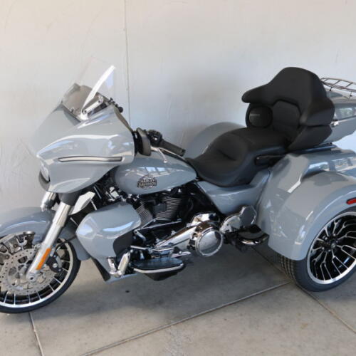 2026 Harley-Davidson® FLHLT Street Glide 3 Limited N858143 thumb 1