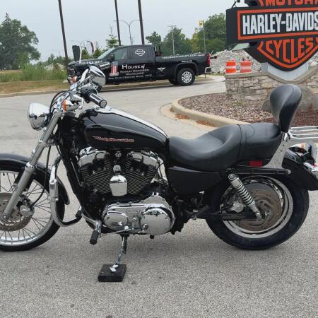 2004 Harley-Davidson® 1200 Custom Vivid Black thumb 0