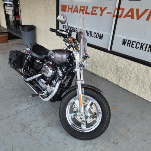 XL1200C 2016 1200 Custom thumb 1