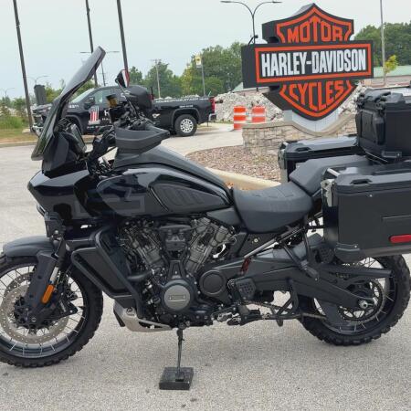 2022 Harley-Davidson® Pan America™ 1250 Special Black thumb 0