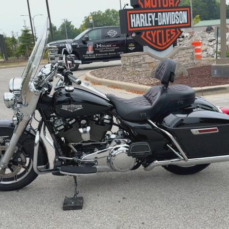 2019 Harley-Davidson® Road King® Vivid Black thumb 0