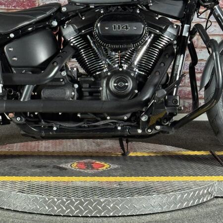 FXBBS 2022 Street Bob® 114 thumb 2