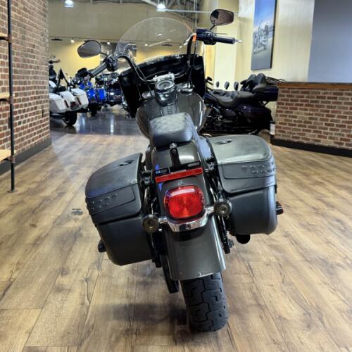 Harley-Davidson® Heritage Classic 114 2019 thumb 2