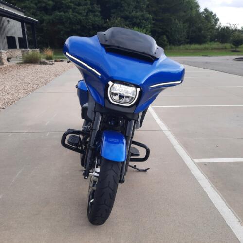 2024 Harley-Davidson® Street Glide® Blue Burst - Black Finish thumb 2