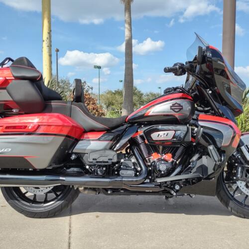 Harley-Davidson® CVO Street Glide Limited 2026 thumb 3