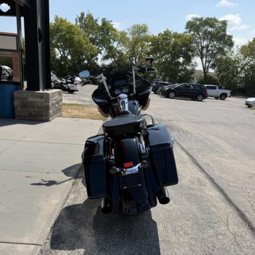 FLTRX 2020 Road Glide® thumb 2
