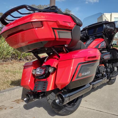 Harley-Davidson® CVO Street Glide Limited 2026 thumb 1