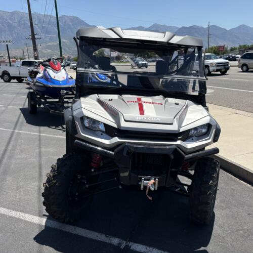 2025 Honda Pioneer 1000-5 Deluxe thumb 3