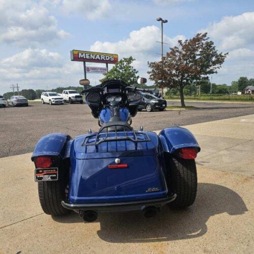 2023 Harley-Davidson® Road Glide® 3 BRT BILIARD BLU thumb 1