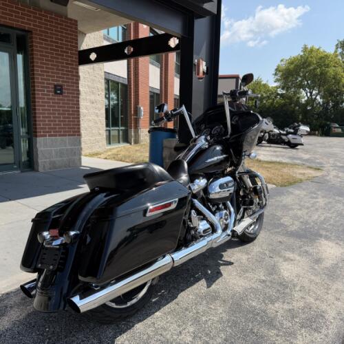 FLTRX 2020 Road Glide® thumb 3