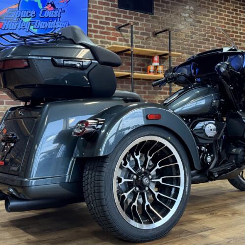 Harley-Davidson® Street Glide 3 Limited 2026 thumb 3
