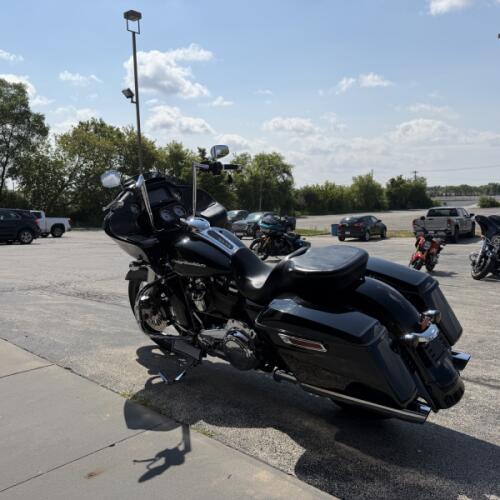 FLTRX 2020 Road Glide® thumb 1