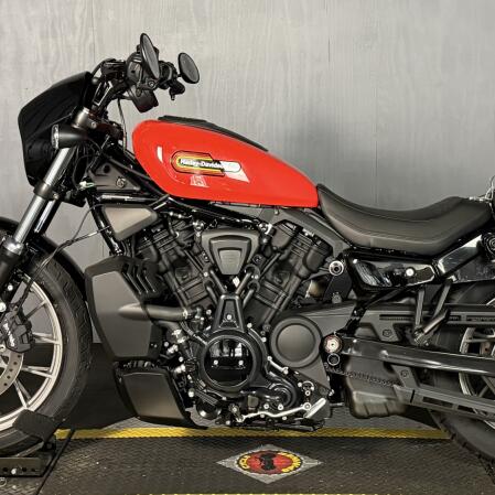 2026 RH975S  Nightster Special® thumb 2