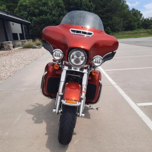2014 Harley-Davidson® Electra Glide® Ultra Classic® Candy Orange thumb 2