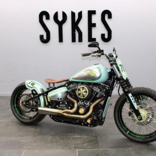 2018 Harley-Davidson FXBB Softail Street Bob in Custom Halle May Colours thumb 2