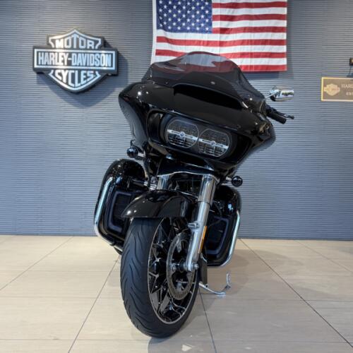2021 Harley-Davidson® Road Glide® Special Vivid Black thumb 3