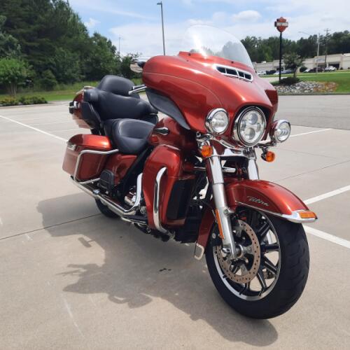2014 Harley-Davidson® Electra Glide® Ultra Classic® Candy Orange thumb 1