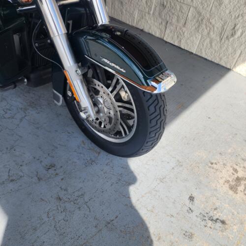 FLHTCUTG 2024 Tri Glide™ Ultra thumb 1