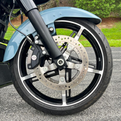FLTRX 2024 Road Glide® thumb 2