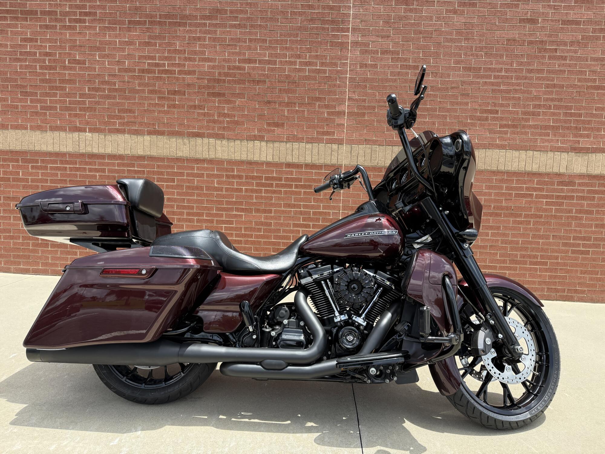 2018 Harley-Davidson® Street Glide® Special Twisted Cherry