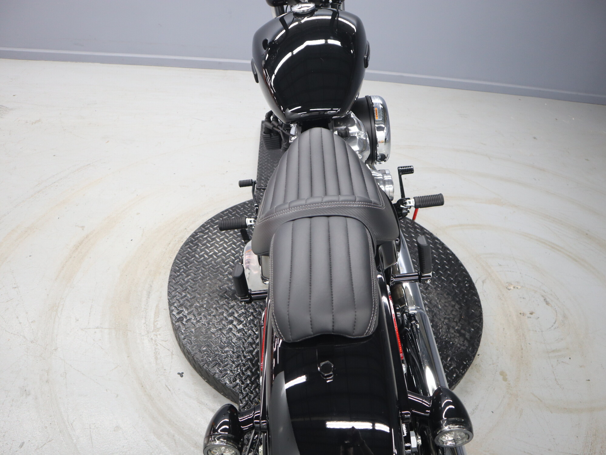 2026 Harley-Davidson® Street Bob® FXBB, photo 19
