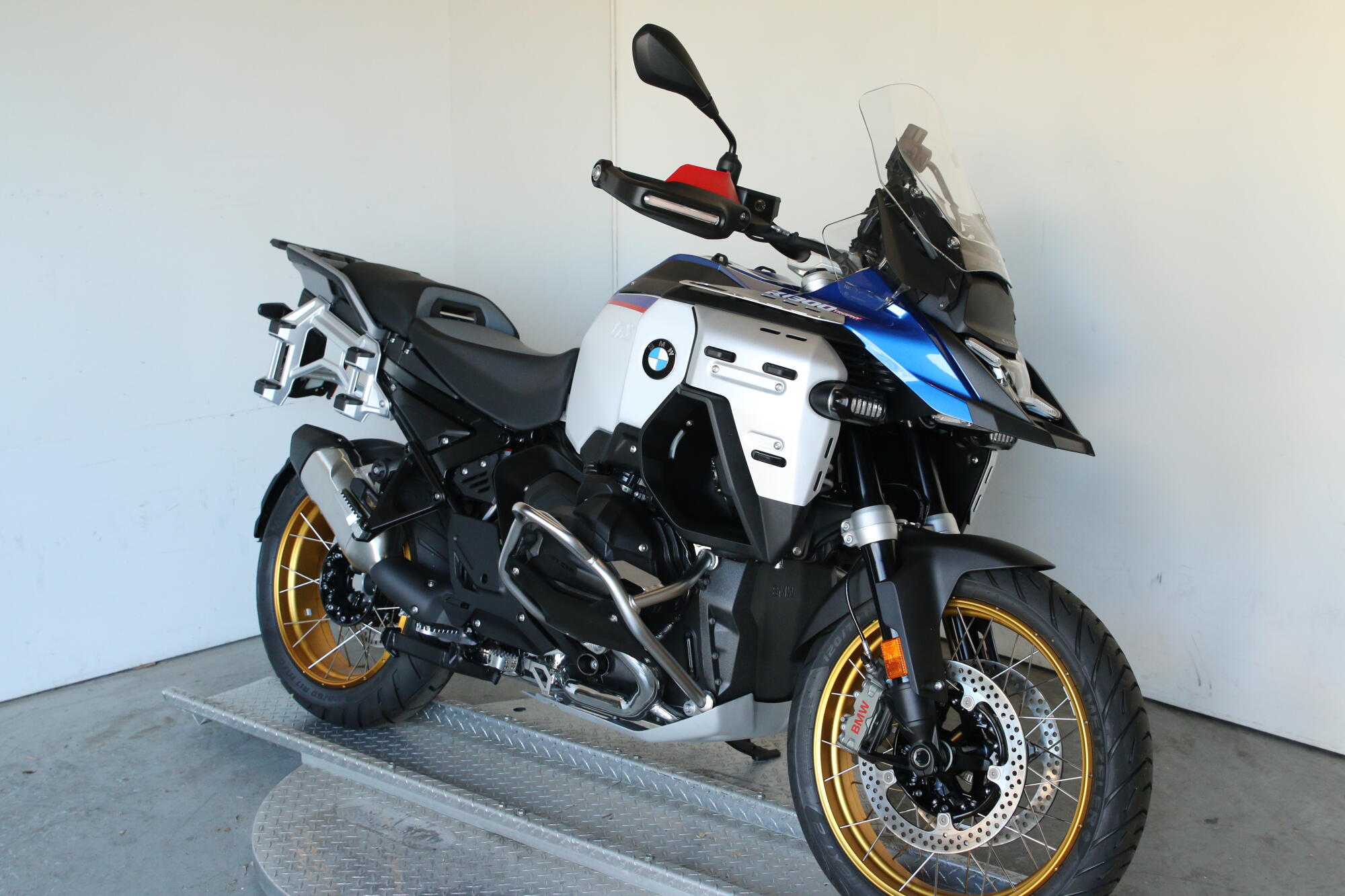 2026 BMW Motorrad R 1300 GS Adventure