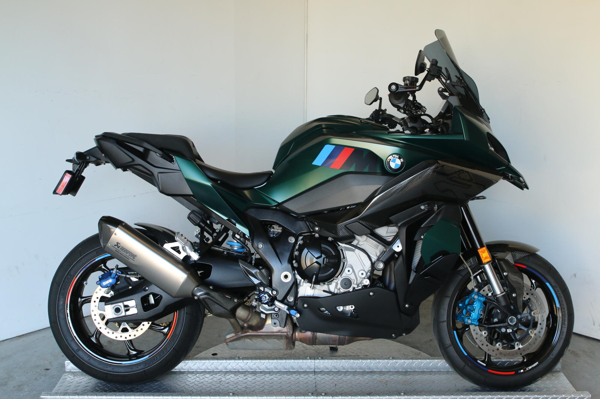 2026 BMW Motorrad M 1000 XR, photo 2