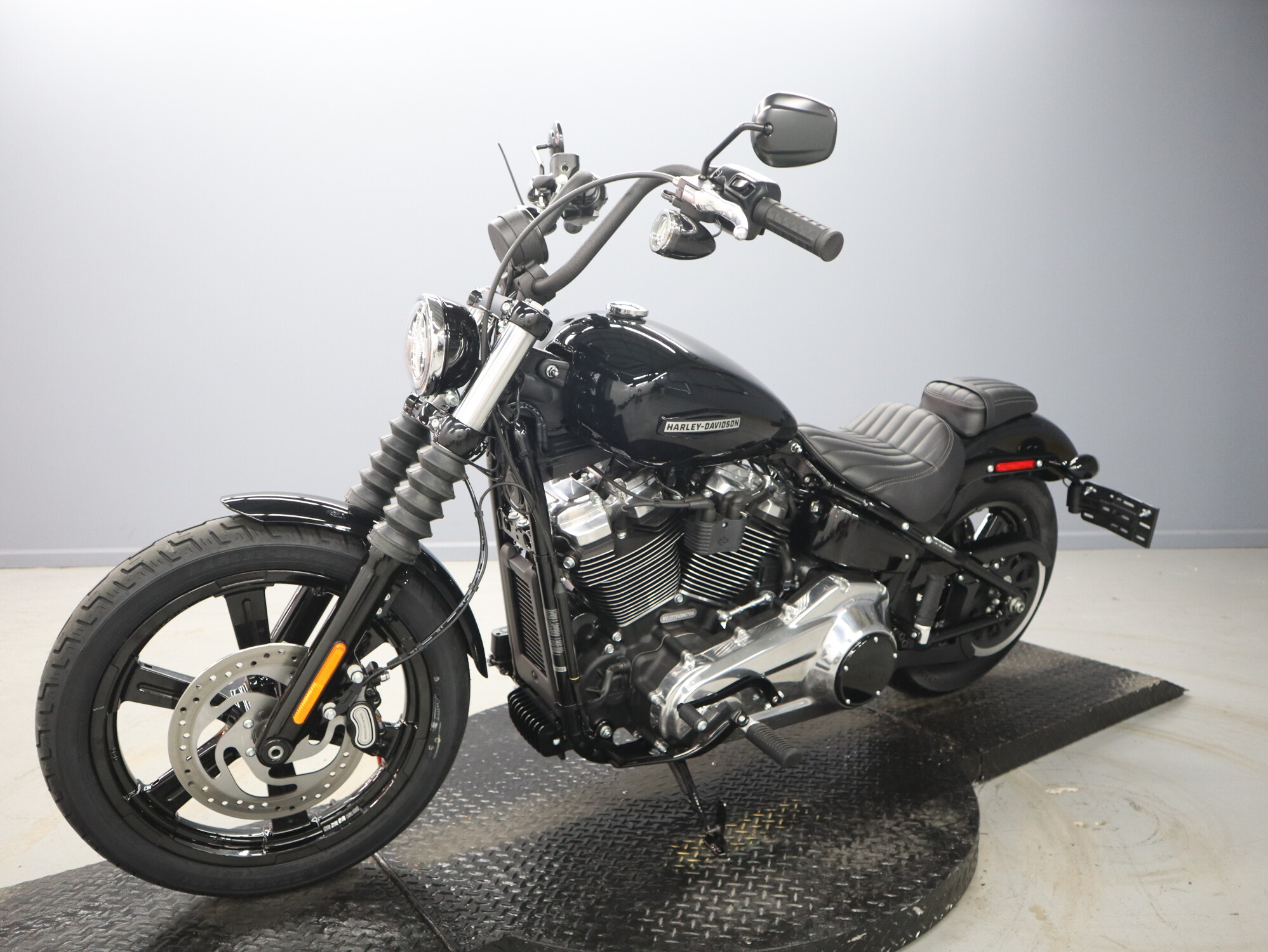 2026 Harley-Davidson® Street Bob® FXBB, photo 4