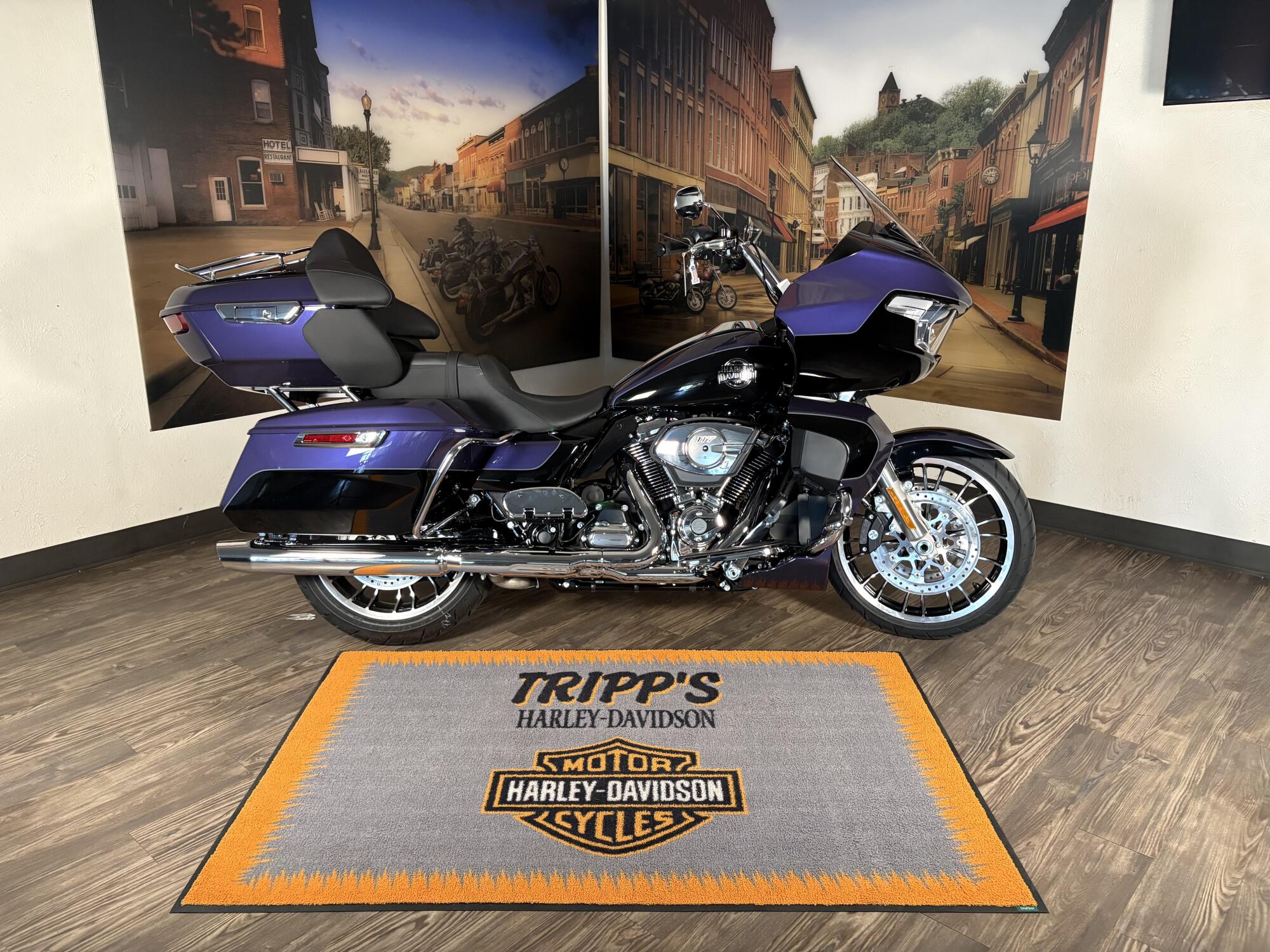 2026 Harley-Davidson® Road Glide Limited Purple Abyss / Vivid Black 