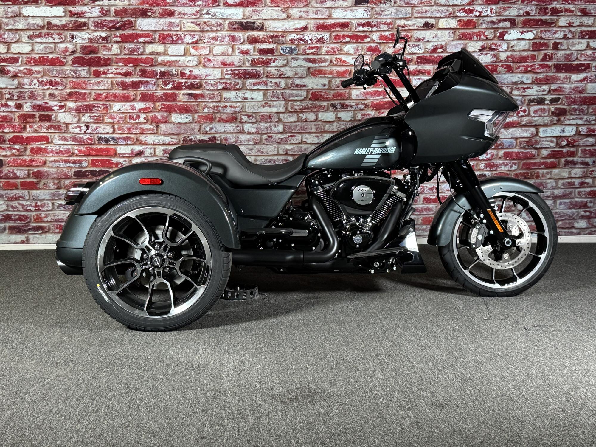 FLTRT 2026 Road Glide 3