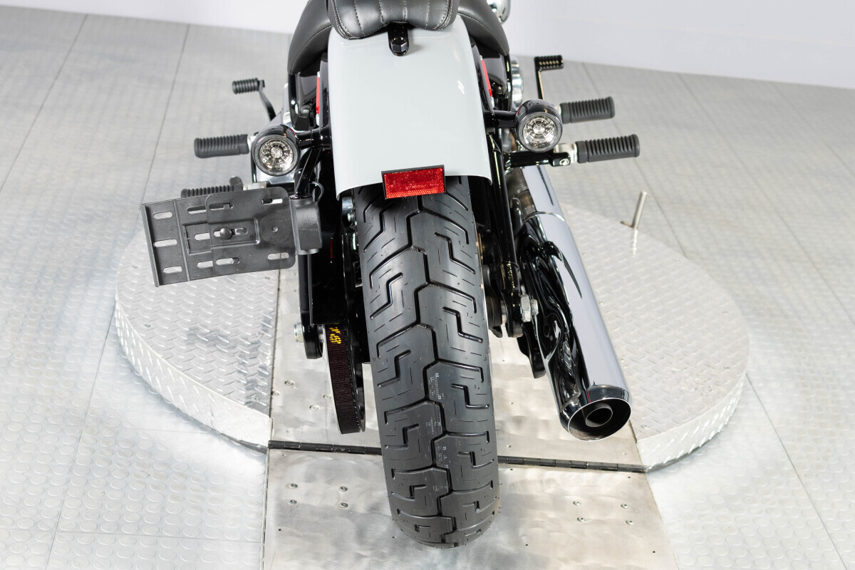 2026 Harley-Davidson® Street Bob® FXBB, photo 9