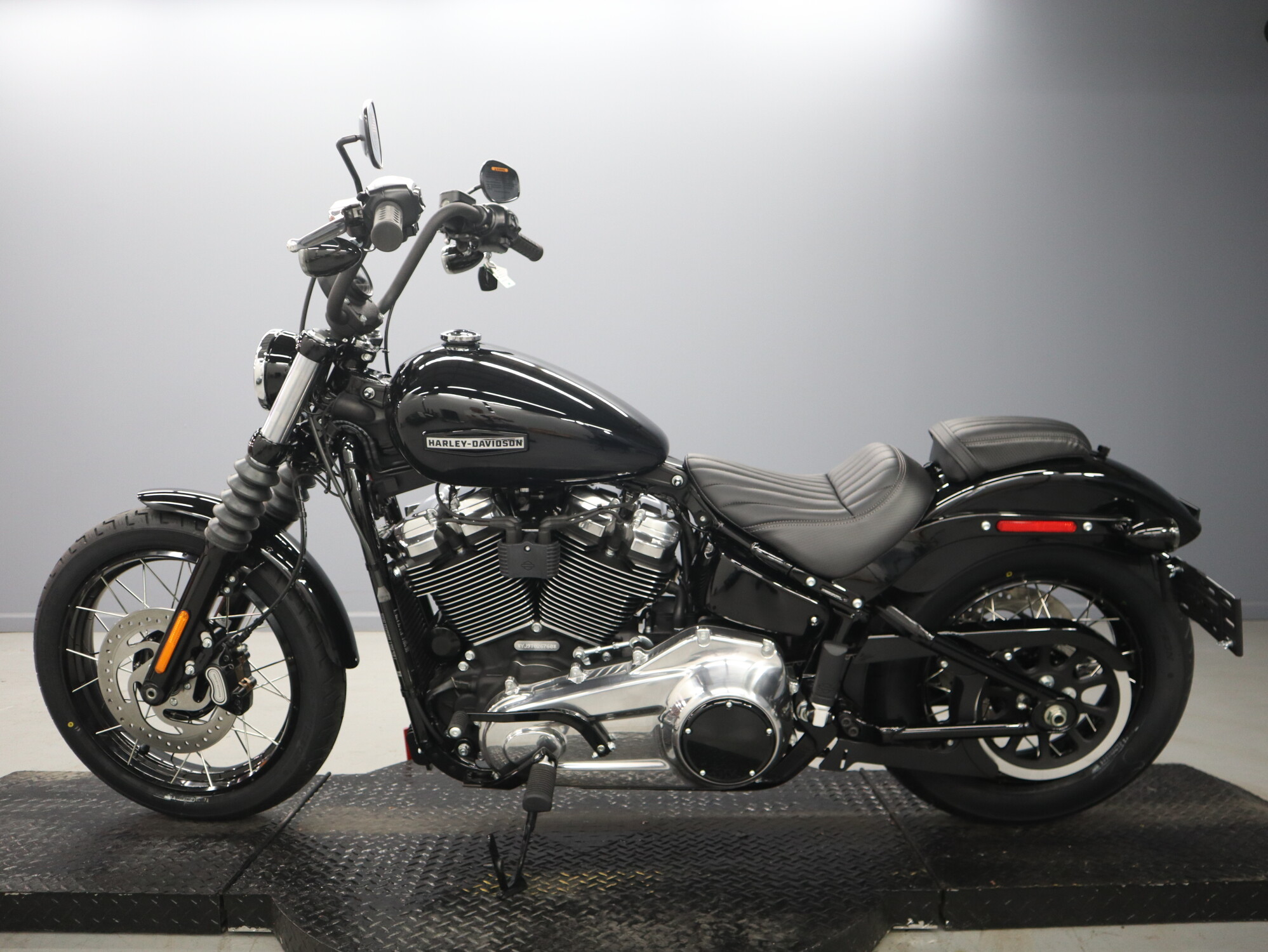 2026 Harley-Davidson® Street Bob® FXBB, photo 5
