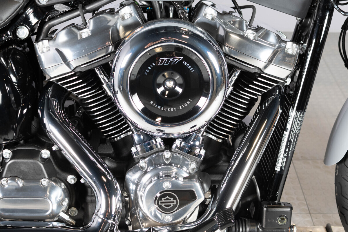 2026 Harley-Davidson® Street Bob® FXBB, photo 15